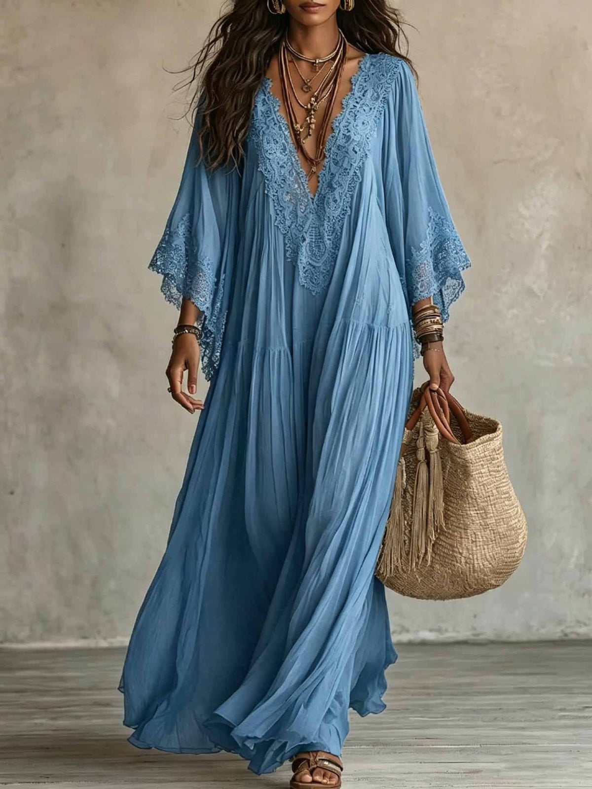 Maxi abito in pizzo patchwork e chiffon accogliente e romantico