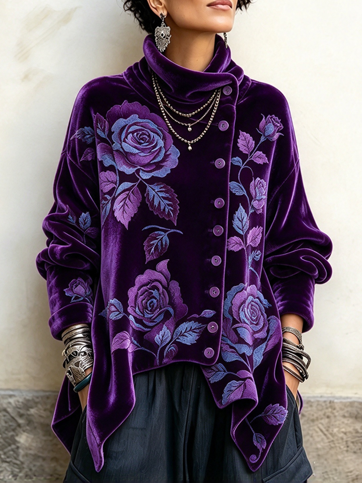 Top in velluto abbottonato asimmetrico con eleganti stampe floreali di rose