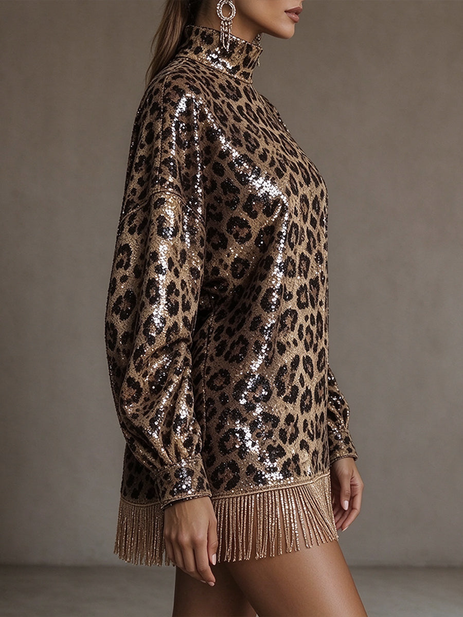 Minivestido elegante con flecos y lentejuelas con estampado de leopardo