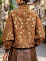 Chaqueta estilo vintage con cuello levantado y jacquard floral