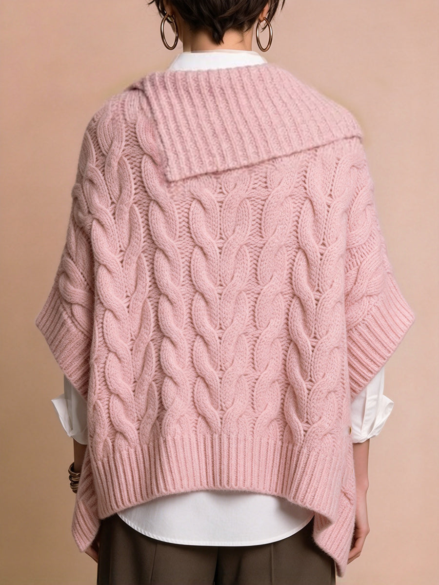 Schicker Zopfstrickpullover im Cape-Stil