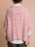Schicker Zopfstrickpullover im Cape-Stil