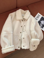 Lässige, warme Jacke aus Wildlederimitat und Sherpa