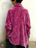 Hochgeschlossenes Samtoberteil mit Vintage-Paisley-Print und asymmetrischer Knopfleiste vorne