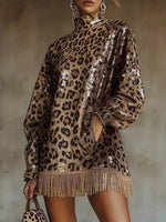 Minivestido elegante con flecos y lentejuelas con estampado de leopardo