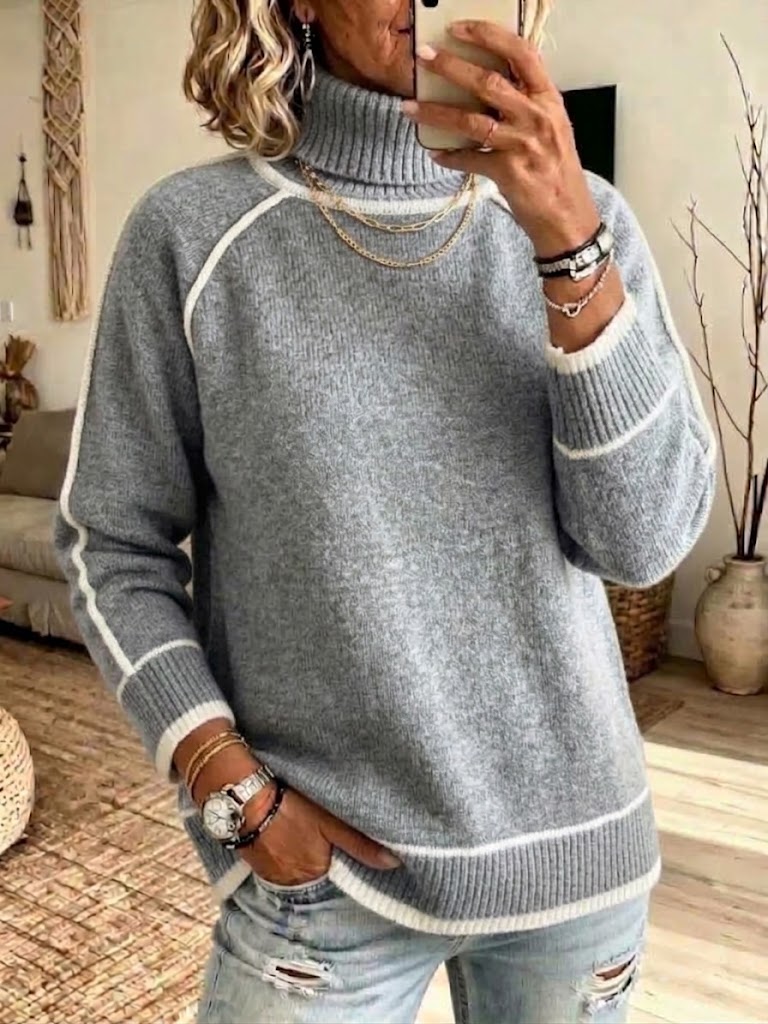Hochgeschlossener Raglan-Strickpullover mit kontrastierendem weißen Besatz