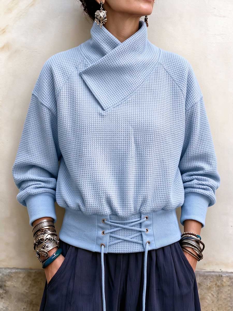 Damen-Pullover mit Waffelmuster und Schnürsaum und asymmetrischem Ausschnitt