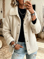 Lässige, warme Jacke aus Wildlederimitat und Sherpa