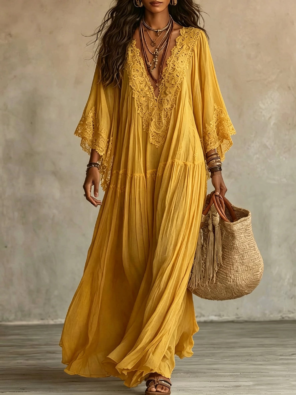 Maxi abito in pizzo patchwork e chiffon accogliente e romantico