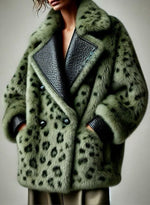 Elegante cappotto in pelliccia sintetica con stampa leopardata verde