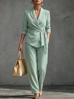 Elegante completo con lacci