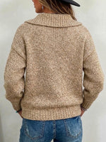 Maglione lavorato a maglia con colletto con bottoni alternati