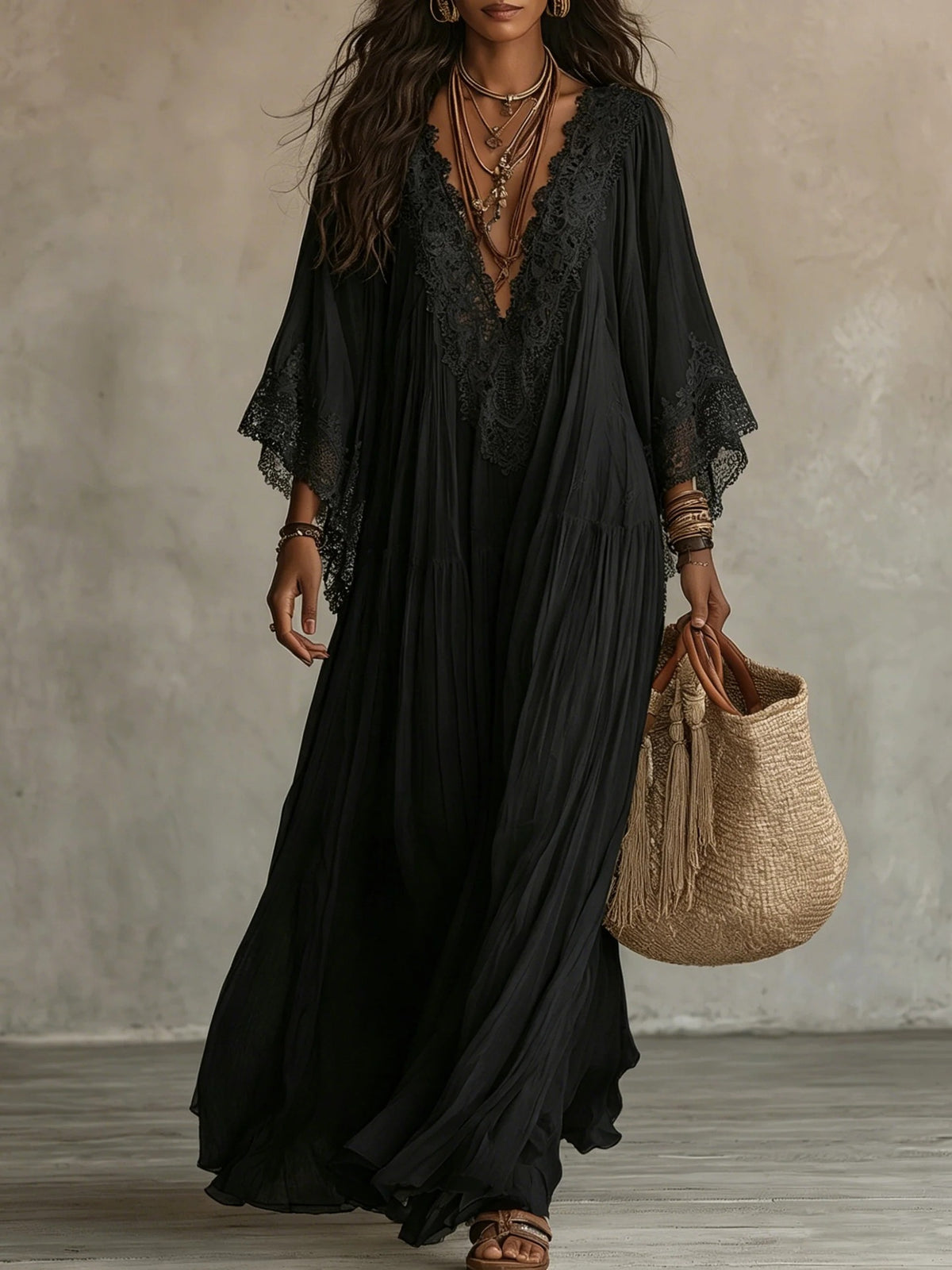 Maxi abito in pizzo patchwork e chiffon accogliente e romantico