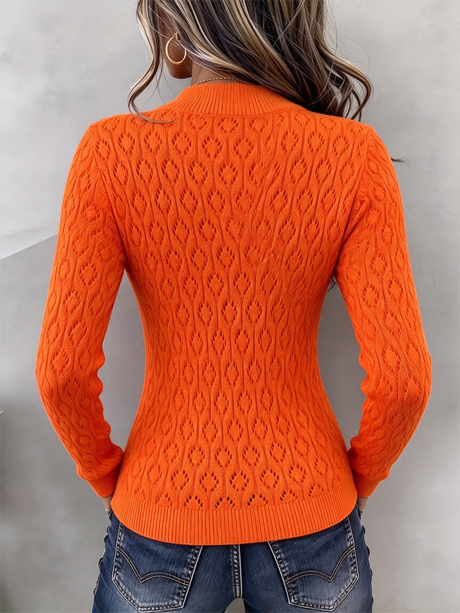 Lebendiger, schicker, strukturierter Strickpullover mit halbem Reißverschluss