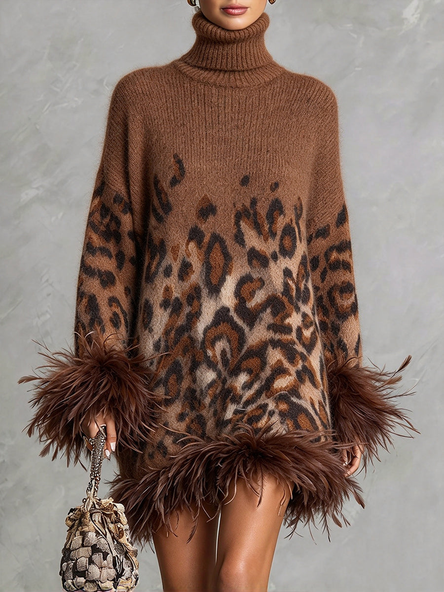 Elegante abito in maglia con finiture in piume e stampa leopardata ombré