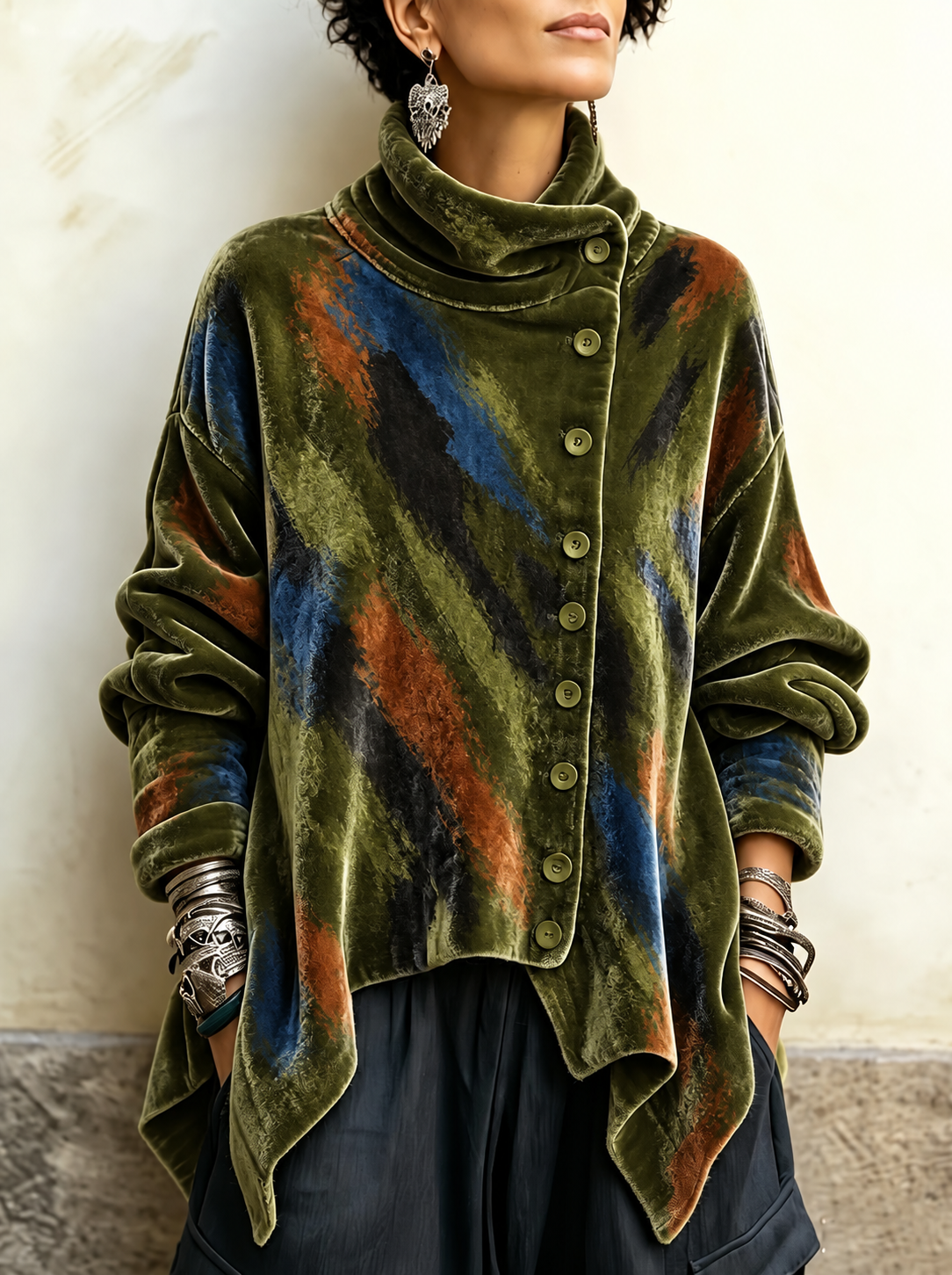 Abstraktes Pinselstrich-Samt-Oberteil für Damen mit Wasserfallausschnitt – asymmetrische drapierte Tunika-Bluse mit Knopfleiste vorne