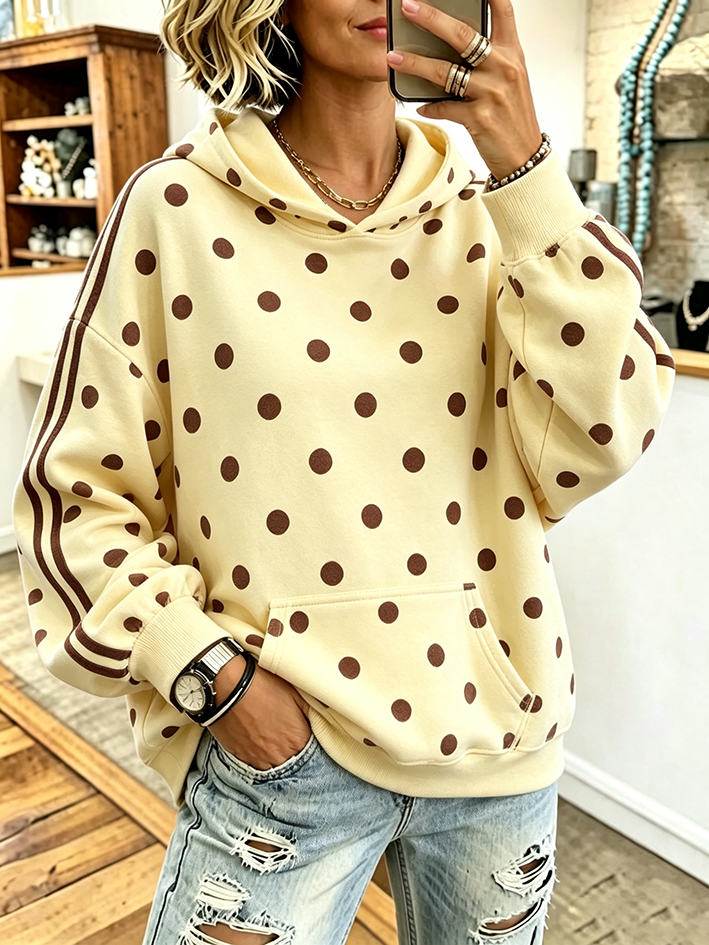 Lässiger, übergroßer Kapuzenpullover mit Punkten