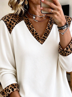 Top informal con cuello en V y estampado de leopardo con estilo