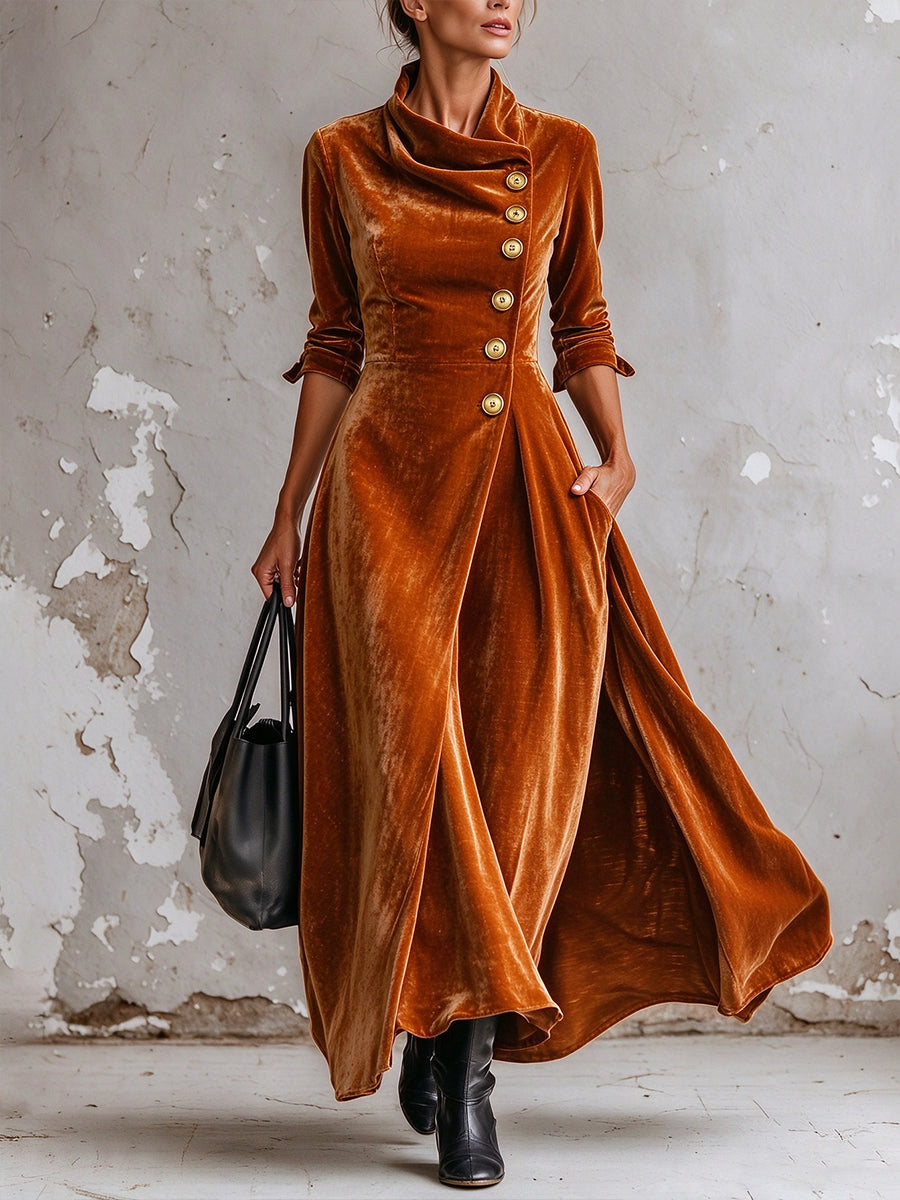 Maxikleid aus Samt mit Wasserfallausschnitt