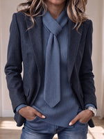 Ŝika Ribbed Knit Top with Integrated Skarp Dekoltaĵo
