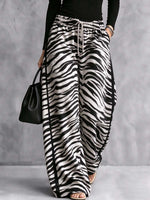 Damen-Hose mit weitem Bein und Kordelzug und Zebramuster