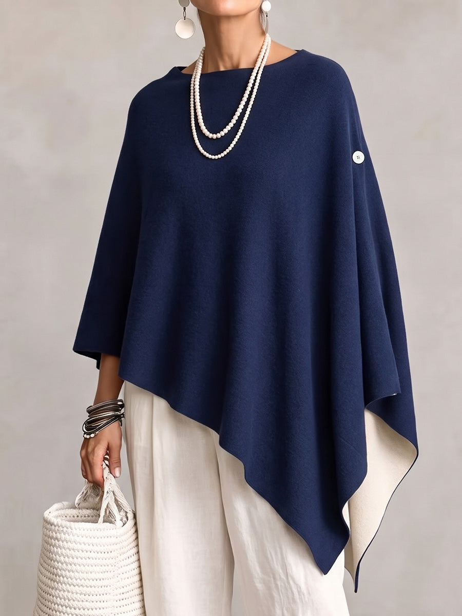 Elegante poncho in maglia drappeggiato asimmetrico