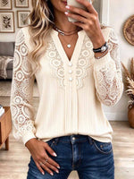 Top da donna in maglia a coste con scollo a V e maniche in pizzo all'uncinetto