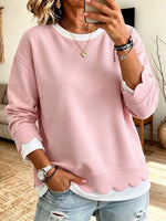 Sudadera holgada e informal con "capas sintéticas" y ribete festoneado
