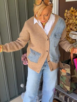 Lässiger Cardigan aus Denim und Strick mit Einsätzen