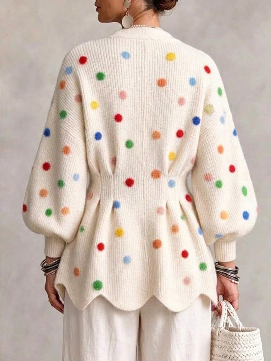 Strickjacke mit V-Ausschnitt, bunten Tupfen und taillierter Passform