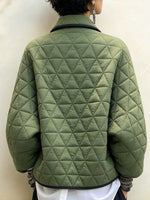 Chaqueta informal de algodón con acolchado geométrico