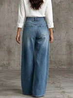 Jeans casual in stile militare con bottoni in metallo