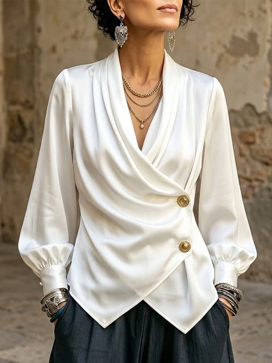 Wickelbluse aus Satin mit V-Ausschnitt und Laternenärmeln