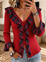 Cardigan da donna con bottoni in maglia a costine e scollo a V con volant scozzese
