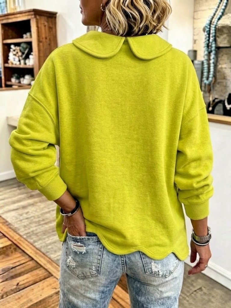 Felpa ampia con colletto alla Peter Pan e bottoni colorati