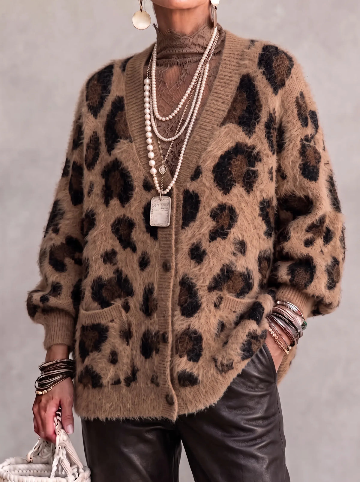 Flauschiger Damen-Cardigan mit Leopardenmuster und V-Ausschnitt – gemütlicher, übergroßer Button-Down-Pullovermantel