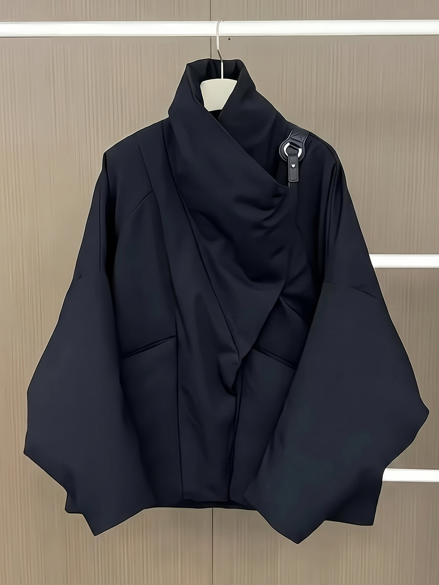 Zeitgenössische, drapierte, asymmetrische Pufferjacke