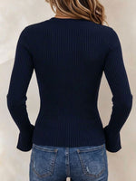 Farbblock-Rippstrickpullover für Damen mit V-Ausschnitt und asymmetrischem Knopfdetail