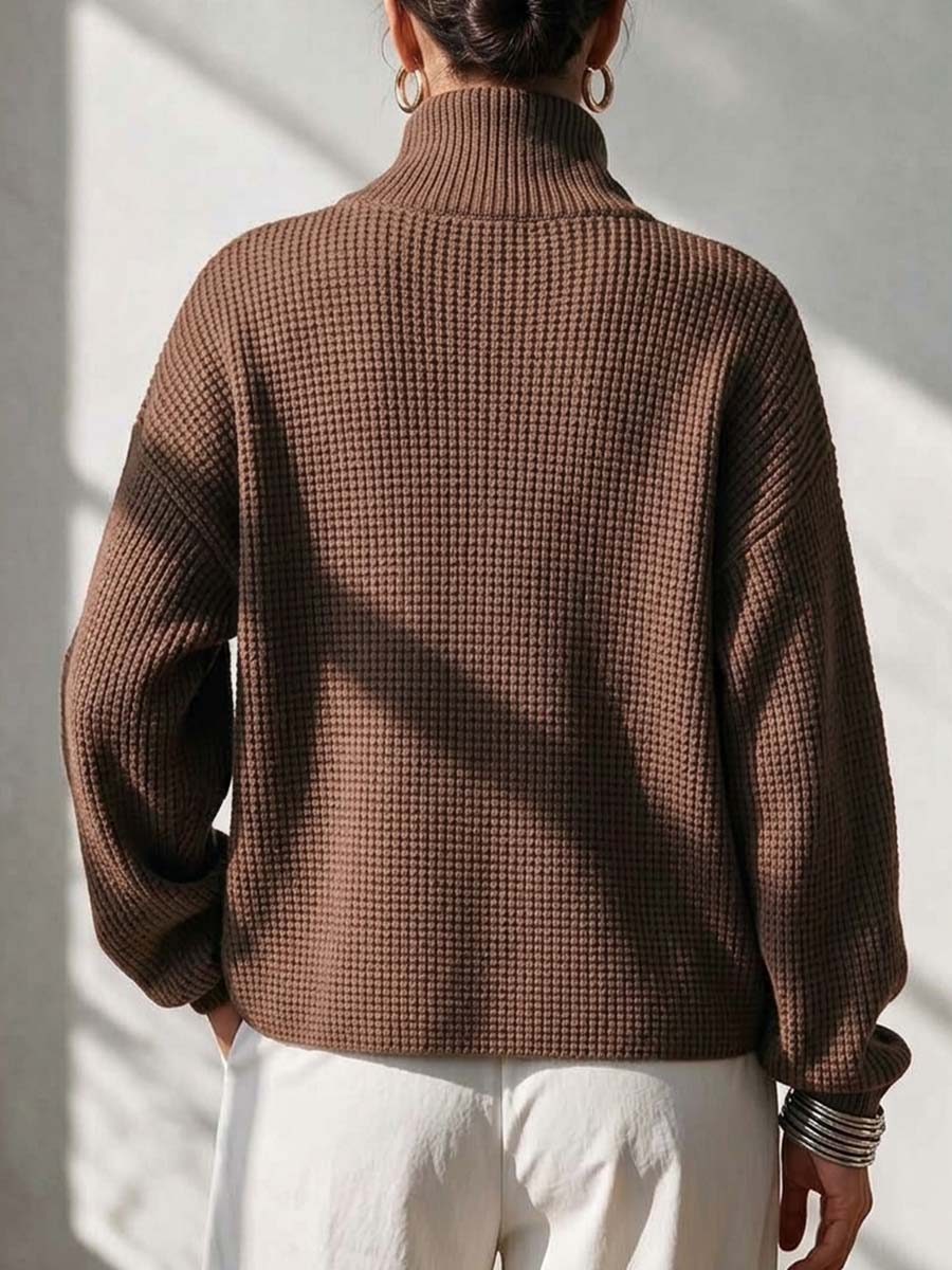 Asymmetrischer, geknöpfter Grobstrickpullover für Damen