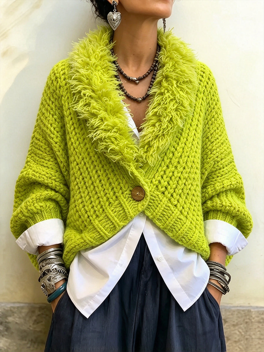 Kuscheliger Grobstrick-Cardigan mit Kunstpelzbesatz