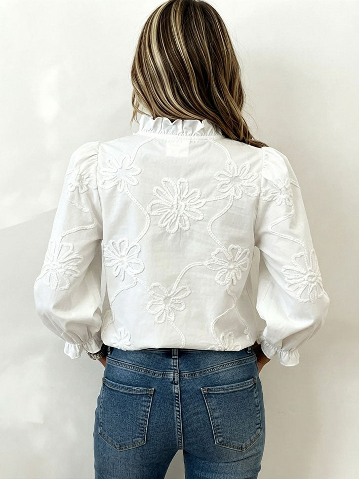Chic White Floral Embroidered Blouse