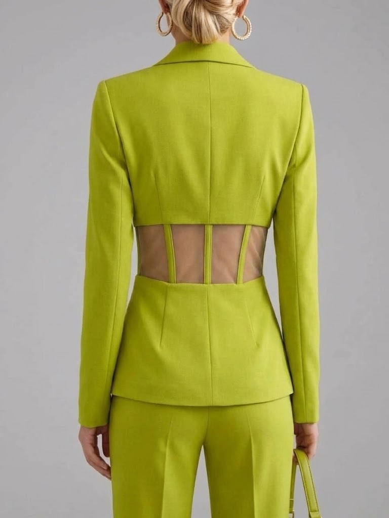 Blazer de solapa con cintura ceñida de malla transparente